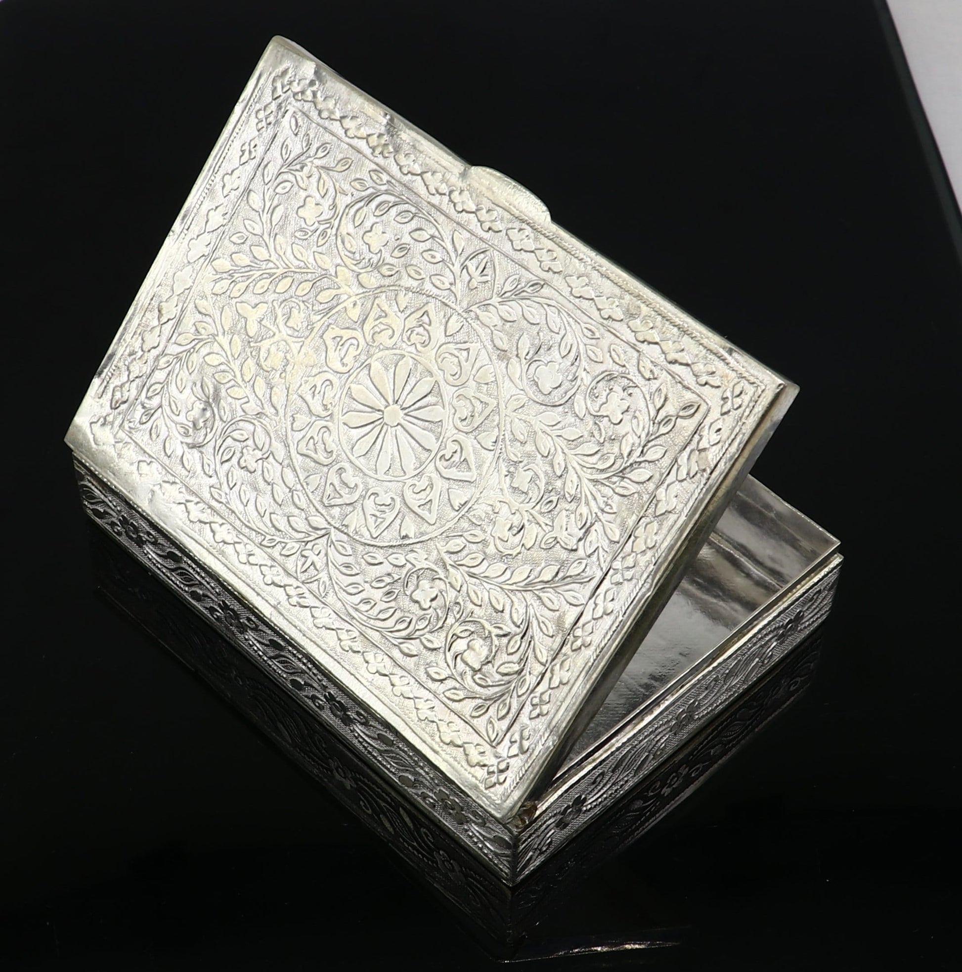 4"x 3" inches 925 sterling silver trinket box casket box container cigar box, sanduk/tijori brides jewelry box collectible pieces stb786 - TRIBAL ORNAMENTS