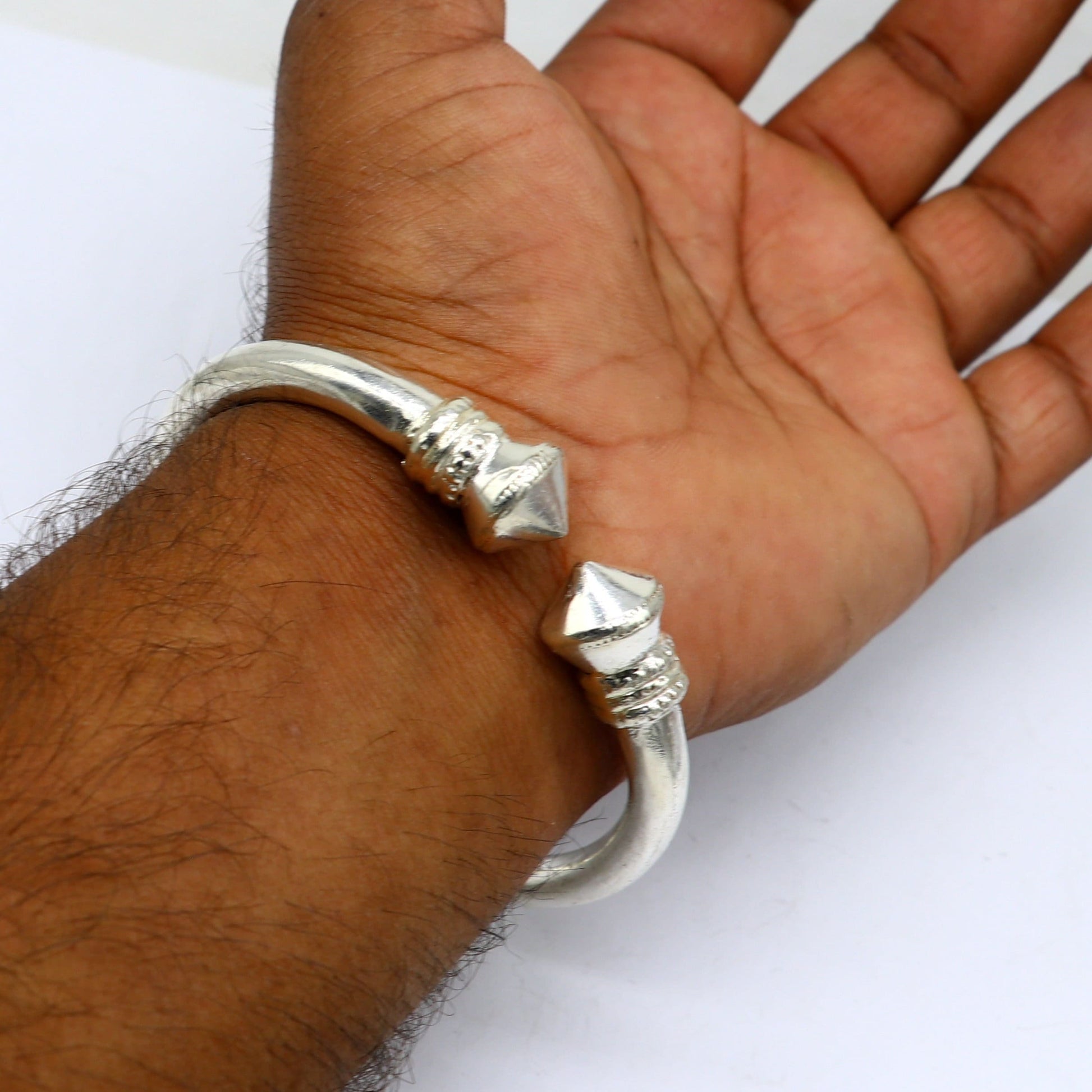 925 sterling silver solid open face adjustable heavy kada bracelet for men, amazing indian traditional cultural design plain kada nsk677 - TRIBAL ORNAMENTS
