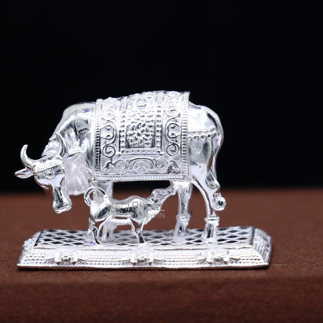 Divine cow with calf 925 sterling silver Kamdhenu cow, deity's cow, wishing cow, silver worshipping article for wealth and prosperity art639 - TRIBAL ORNAMENTS