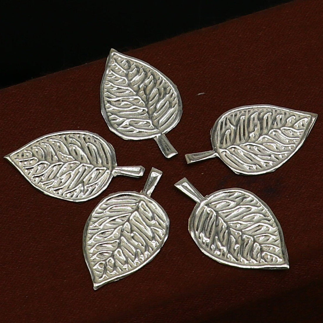 2.5cm 925 sterling silver handmade small betel leaf Paan leaf for worshipping offered to Lord Vishnu, Goddesses Laxmi and Lord Ganesh su1103 - TRIBAL ORNAMENTS