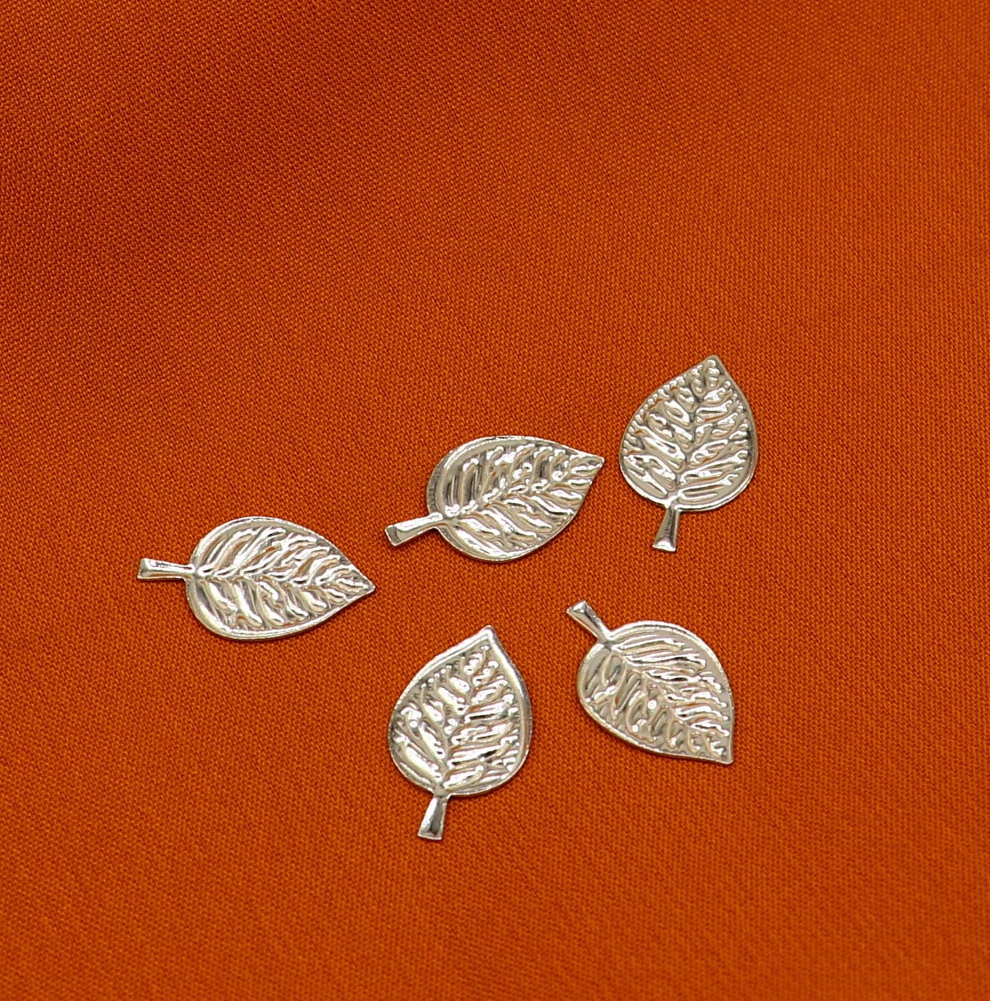 2cm 925 sterling silver handmade small betel leaf Paan leaf for worshipping offered to Lord Vishnu, Goddesses Laxmi and Lord Ganesh su1104 - TRIBAL ORNAMENTS