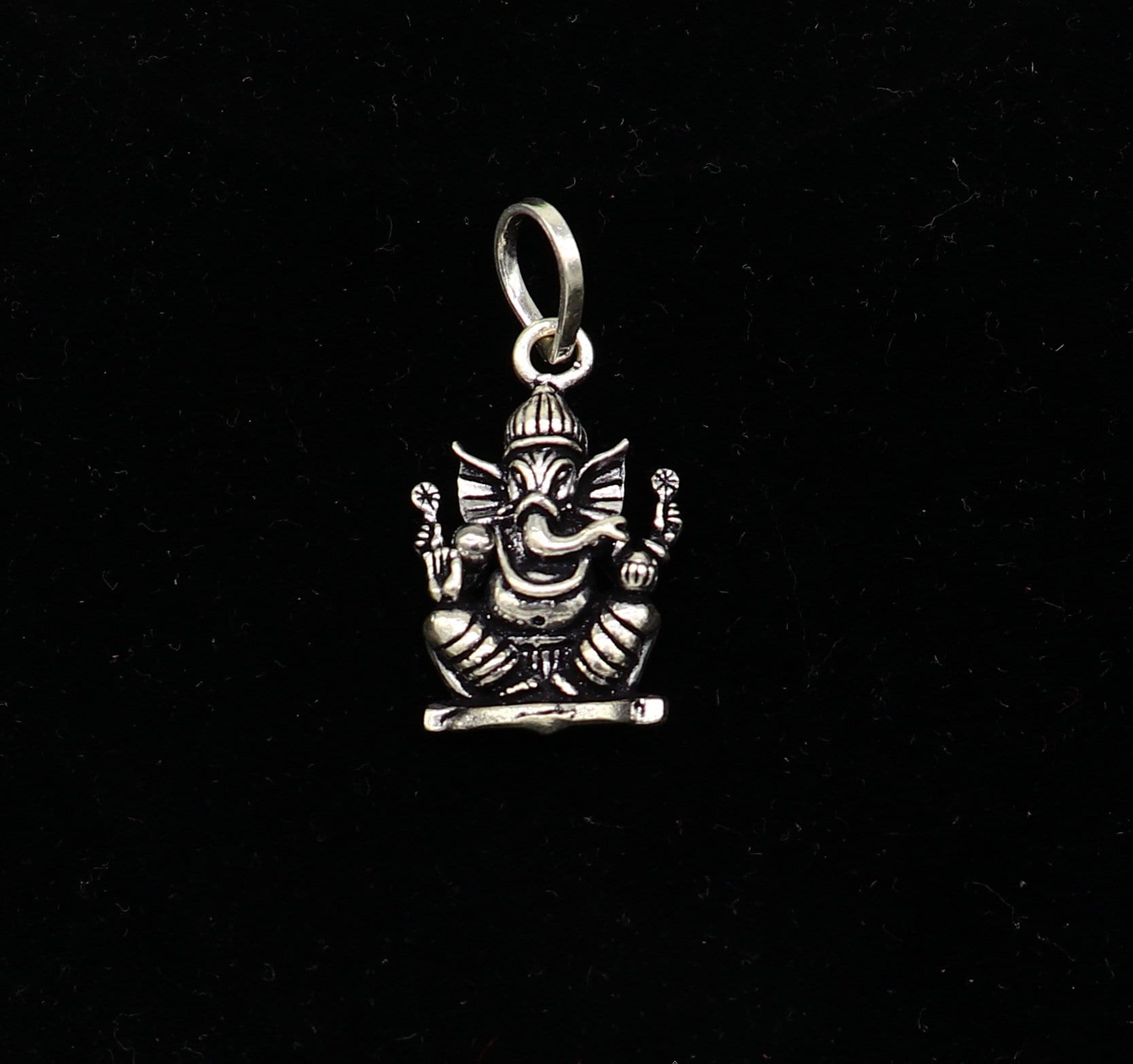 Pure 925 sterling silver handmade Lord Ganesha pendant, amazing stylish unisex pendant locket personalized jewelry tribal jewelry nsp618 - TRIBAL ORNAMENTS