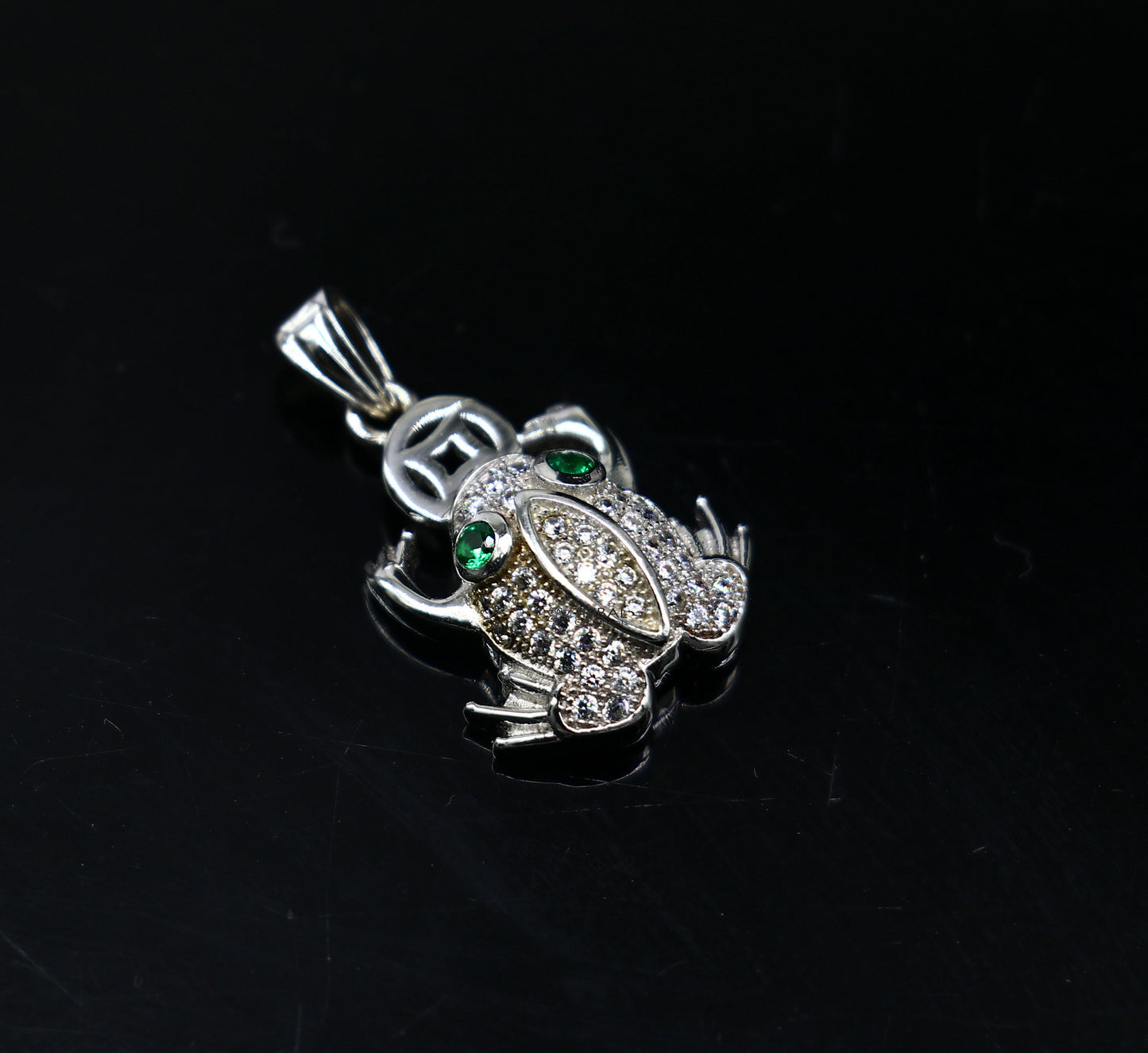 925 sterling silver beautiful cubic zircon stone frog pendant  adding a touch of natural beauty and sophistication to any outfit nsp632 - TRIBAL ORNAMENTS