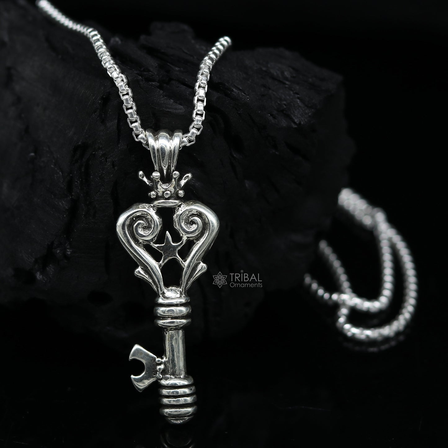 925 sterling silver vintage style handmade key pendant, amazing fancy stylish attractive pendant for boy's and girl's nsp639 - TRIBAL ORNAMENTS