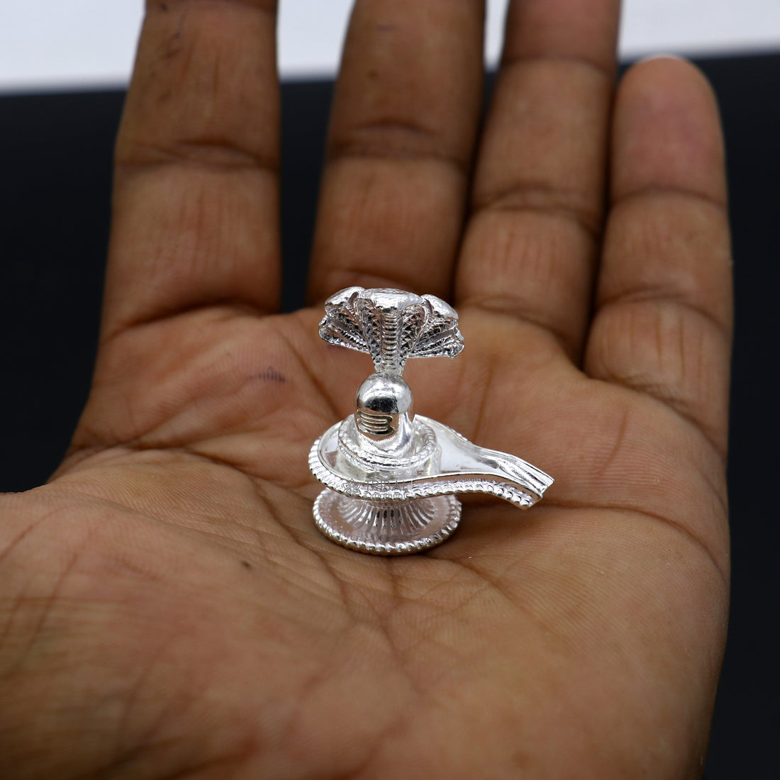 1.2" 925 sterling silver handmade small solid Lord Shiva lingam stand, silver Shivling puja article, for wealth and prosperity art646 - TRIBAL ORNAMENTS