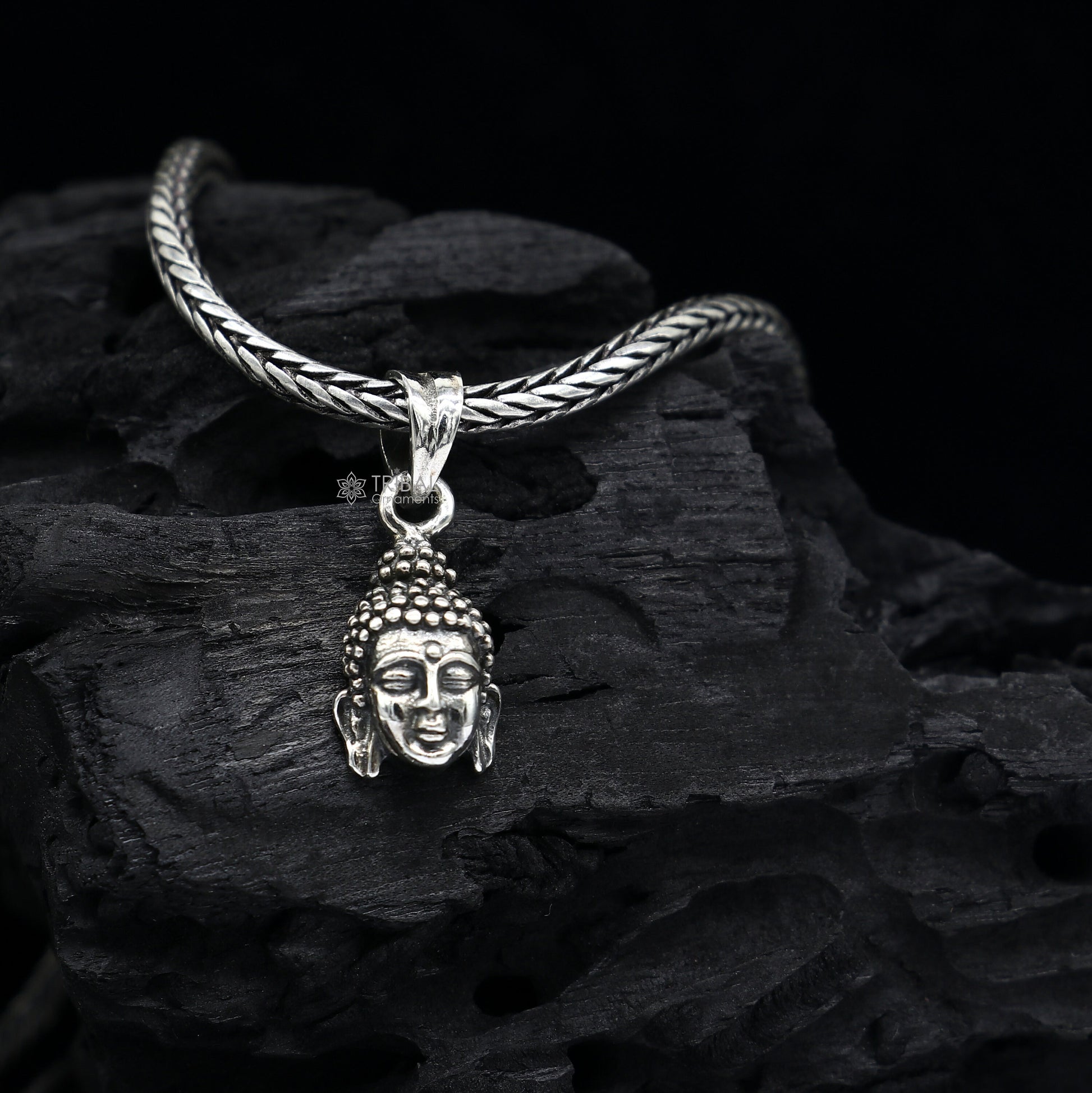925 silver Lord Buddha face pendant pendant is worn close to the heart, symbolizing the aspiration to cultivate inner peace, wisdom nsp691 - TRIBAL ORNAMENTS