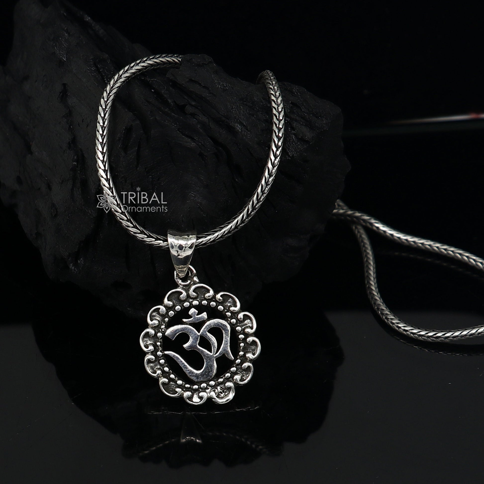 925 pure silver divine mantra AUM OR OM pendant best gifting pendant, wheat chain necklace locket best delicate unisex  jewelry nsp740 - TRIBAL ORNAMENTS