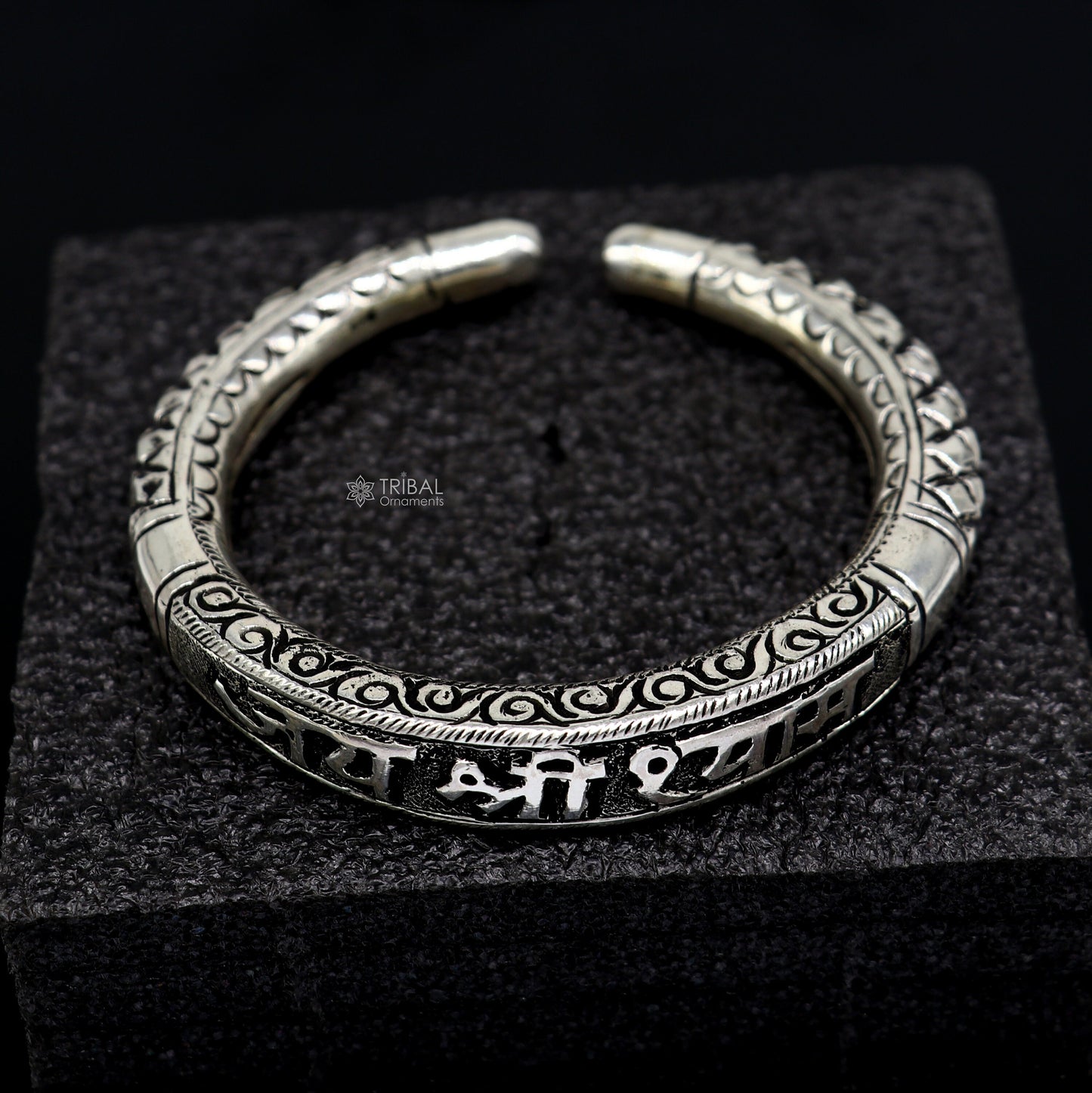 925 Sterling silver handmade chitai work "jai shree shyam" lord krishna mantra bracelet kada best divine unisex tribal ethnic jewelry nsk708 - TRIBAL ORNAMENTS