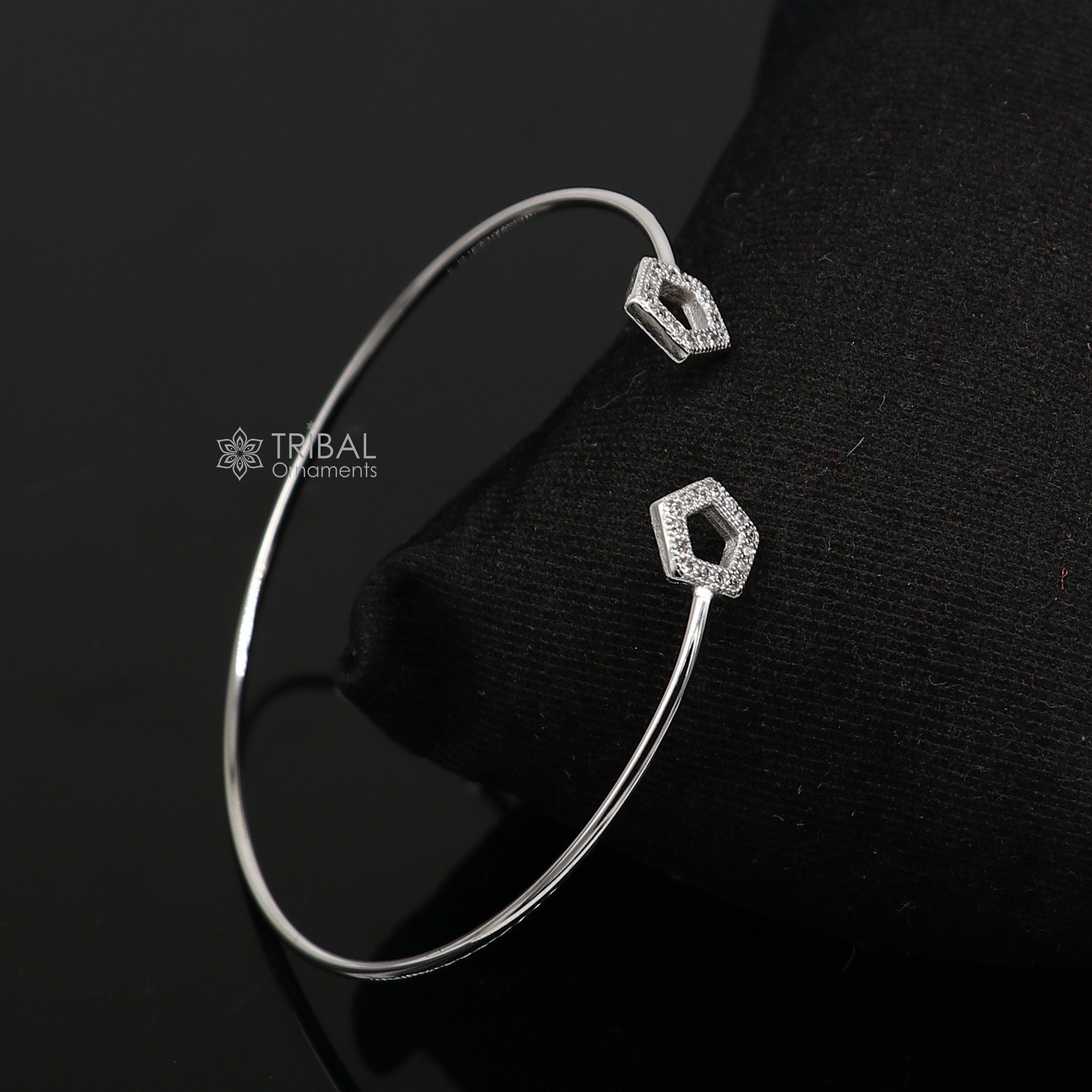 Delicate Twisted Sterling Silver Bracelet with Heart Clasp | avm-jewellery