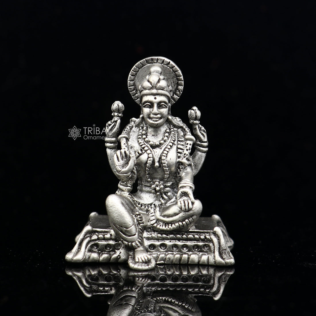 925 silver Goddess Lakshmi Divine statue figurine for puja,best way for Diwali festival puja or worshipping for wealth and prosperity art741 - TRIBAL ORNAMENTS