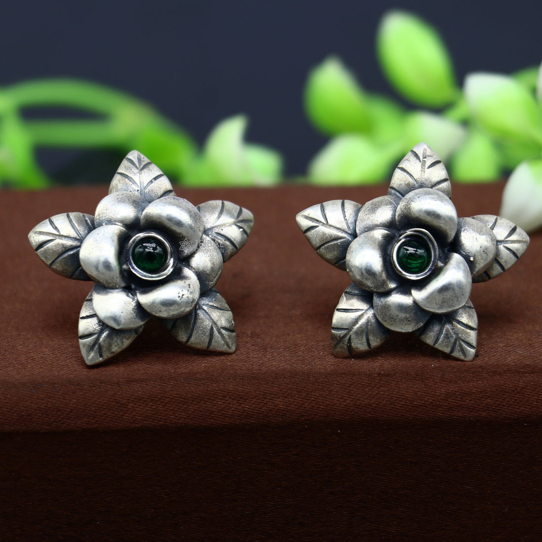 925 sterling silver handmade floral design Stud earring with green stone fancy girl's earring brides jewelry from india S1253 - TRIBAL ORNAMENTS