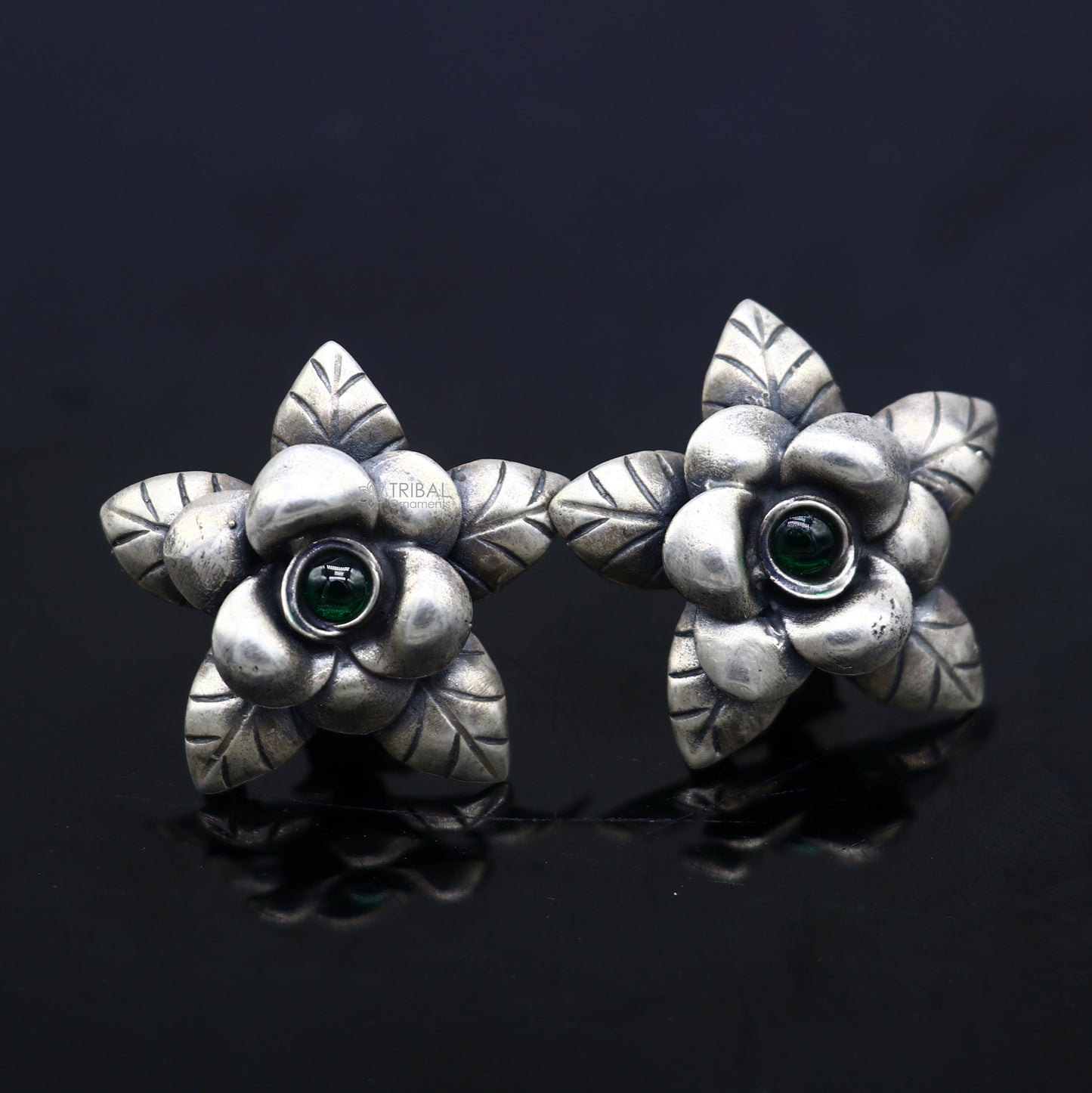 925 sterling silver handmade floral design Stud earring with green stone fancy girl's earring brides jewelry from india S1253 - TRIBAL ORNAMENTS