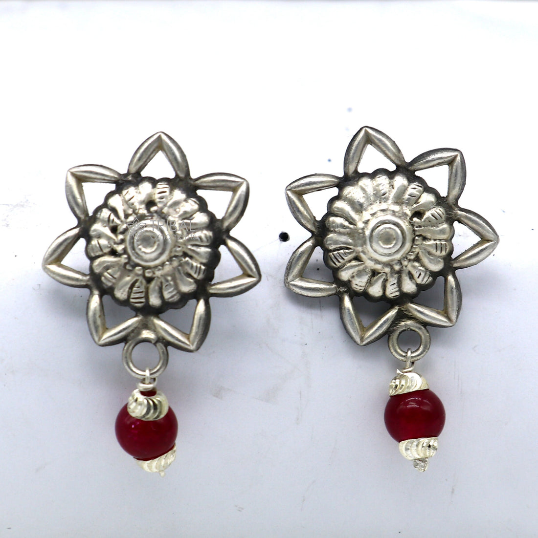 Trendy stylish Round flower design Pearl earing handmade 92.5 sterling silver stud earrings tribal ethnic jewelry s1293 - TRIBAL ORNAMENTS