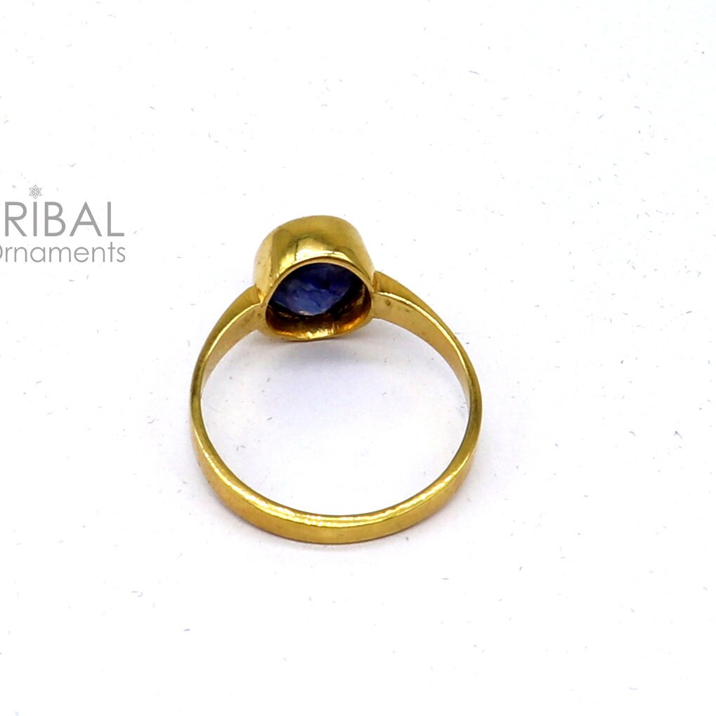 18 karat yellow gold handmade ring fabulous band Blue sapphire Neelam) stone unisex Zodiac Stones jewelry from Rajasthan India gring42 - TRIBAL ORNAMENTS