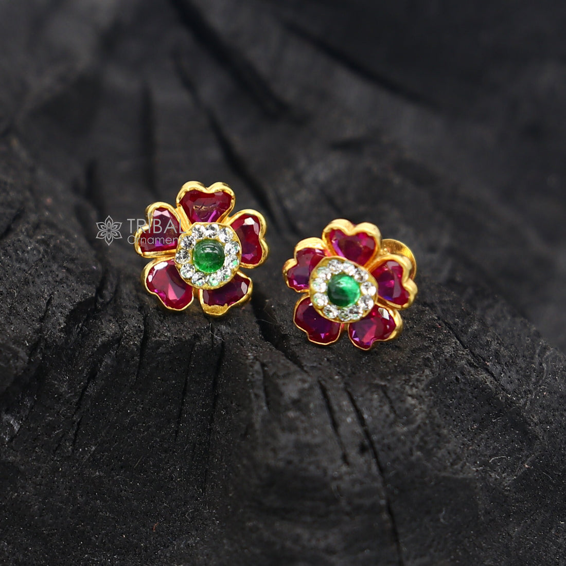 Genuine 14k yellow gold handmade fabulous red and Green Stone excellent vintage flower design stud earrings pair unisex jewelry er172 - TRIBAL ORNAMENTS