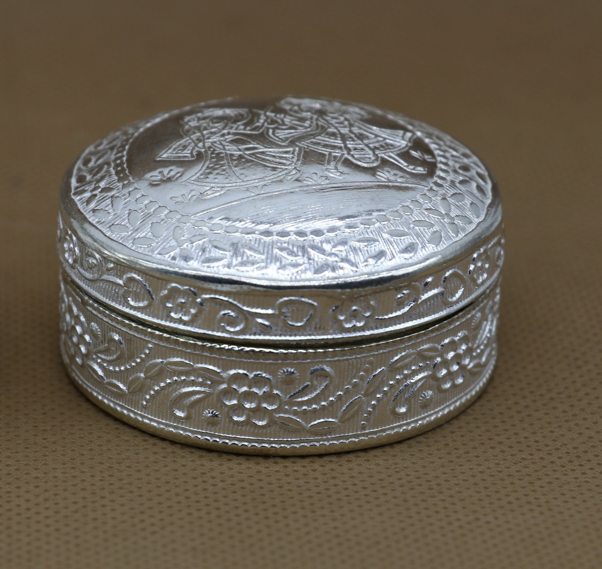 925 sterling silver unique antique design handmade brides eyeliner kajal box, surma box, kumkum sindur box, small trinket box article stb849 - TRIBAL ORNAMENTS