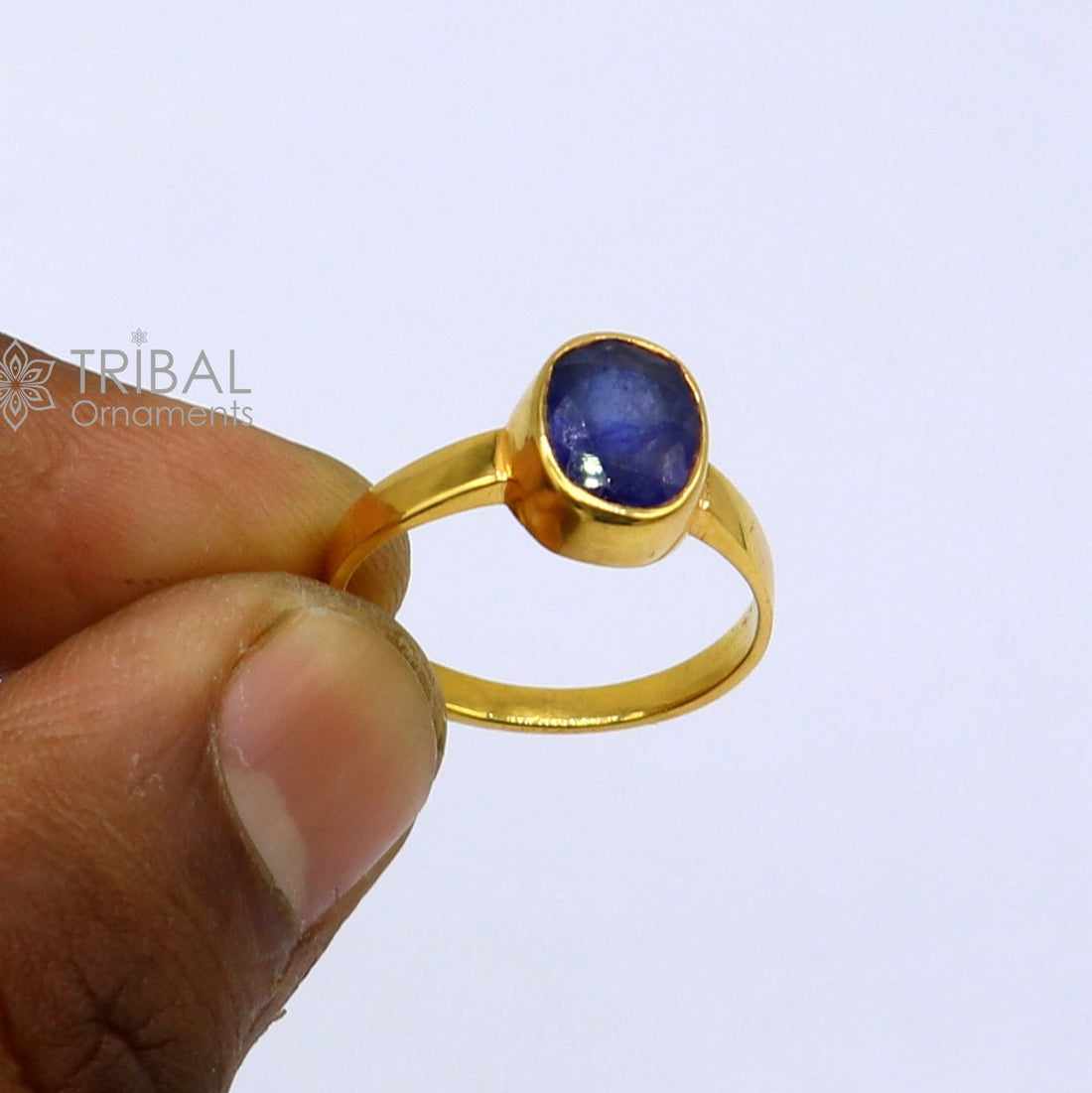 18 karat yellow gold handmade ring fabulous band Blue sapphire Neelam) stone unisex Zodiac Stones jewelry from Rajasthan India gring42 - TRIBAL ORNAMENTS