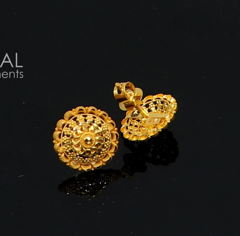 Round rattan earrings with a glossy top exuding artisanal charm and  elegance in contemporary jewelry design, Rattan artisan earrings, Glossy round  design, Contemporary jewelry elegance || Rural Handmade-Redefine Supply to  Build Sustainable