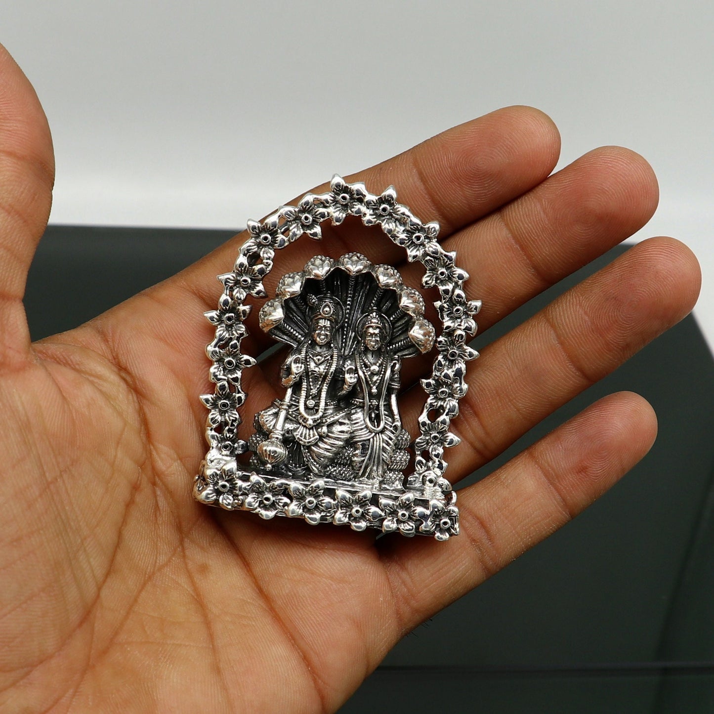 925 Sterling silver handmade Idols Laxmi & Lord Vishnu Statue figurine, Lakshmi Narayan with Sheshnag, laxmi narayanan satue sculpture art14 - TRIBAL ORNAMENTS