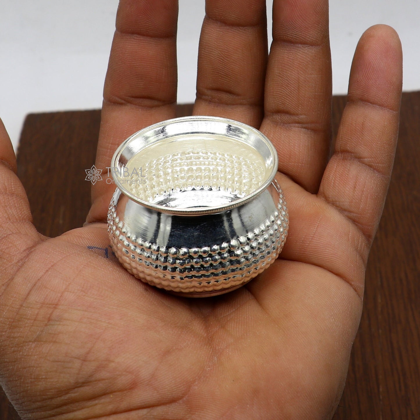 925 sterling silver handmade gorgeous small idol's Prasadam box, trinket box, container box, elegant silver article utensil su1283 - TRIBAL ORNAMENTS