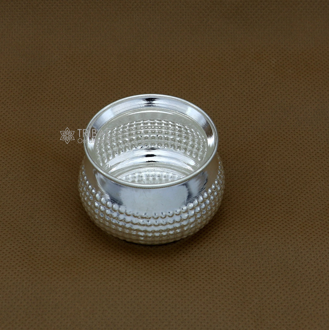 925 sterling silver handmade gorgeous small idol's Prasadam box, trinket box, container box, elegant silver article utensil su1283 - TRIBAL ORNAMENTS