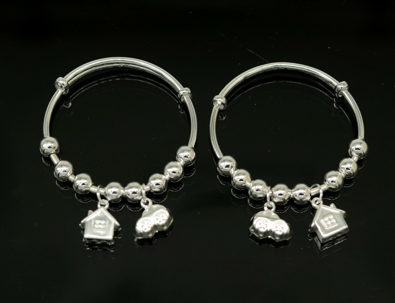 A Vintage 925 Sterling Silver Charm Bracelet with Heart … | Drouot.com