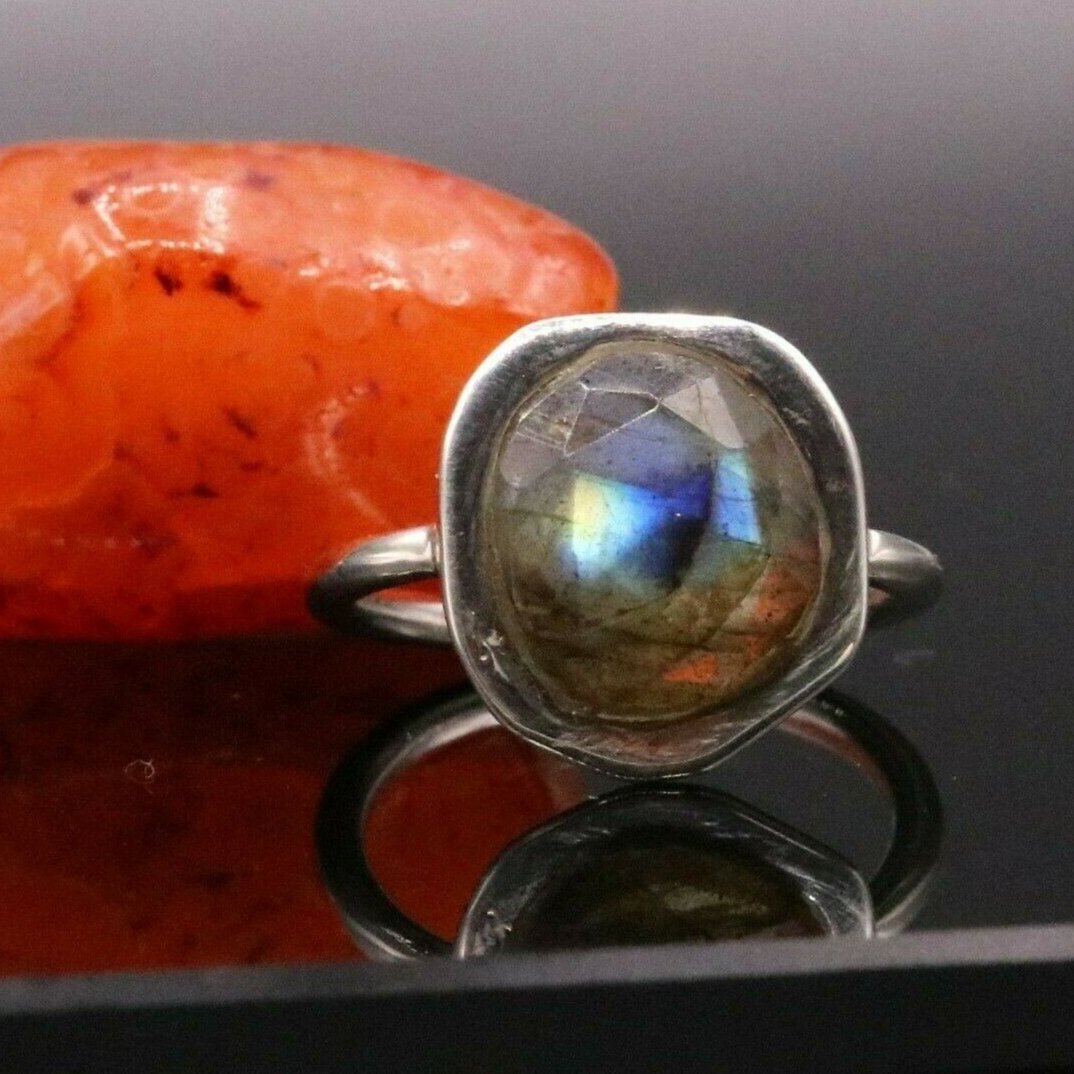 AMAZING BLUE FIRE LABRADORITE STONE 925 STERLING SILVER GIFTING RING BAND sr121 - TRIBAL ORNAMENTS