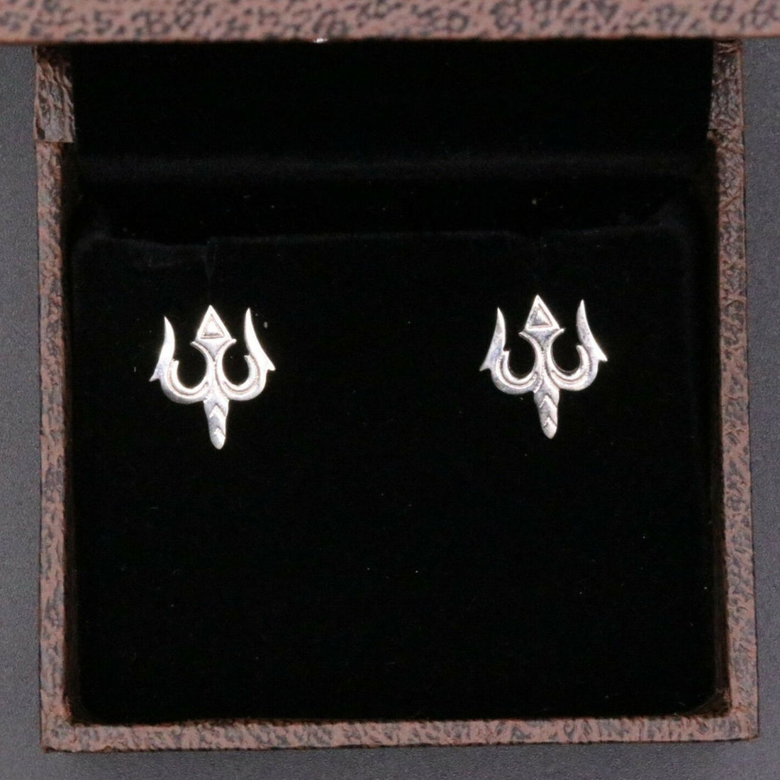 VINTAGE REGIONAL HANDMADE SILVER LORD SHIVA TRIDENT SHAPE SUER STUD EARRING -23 - TRIBAL ORNAMENTS