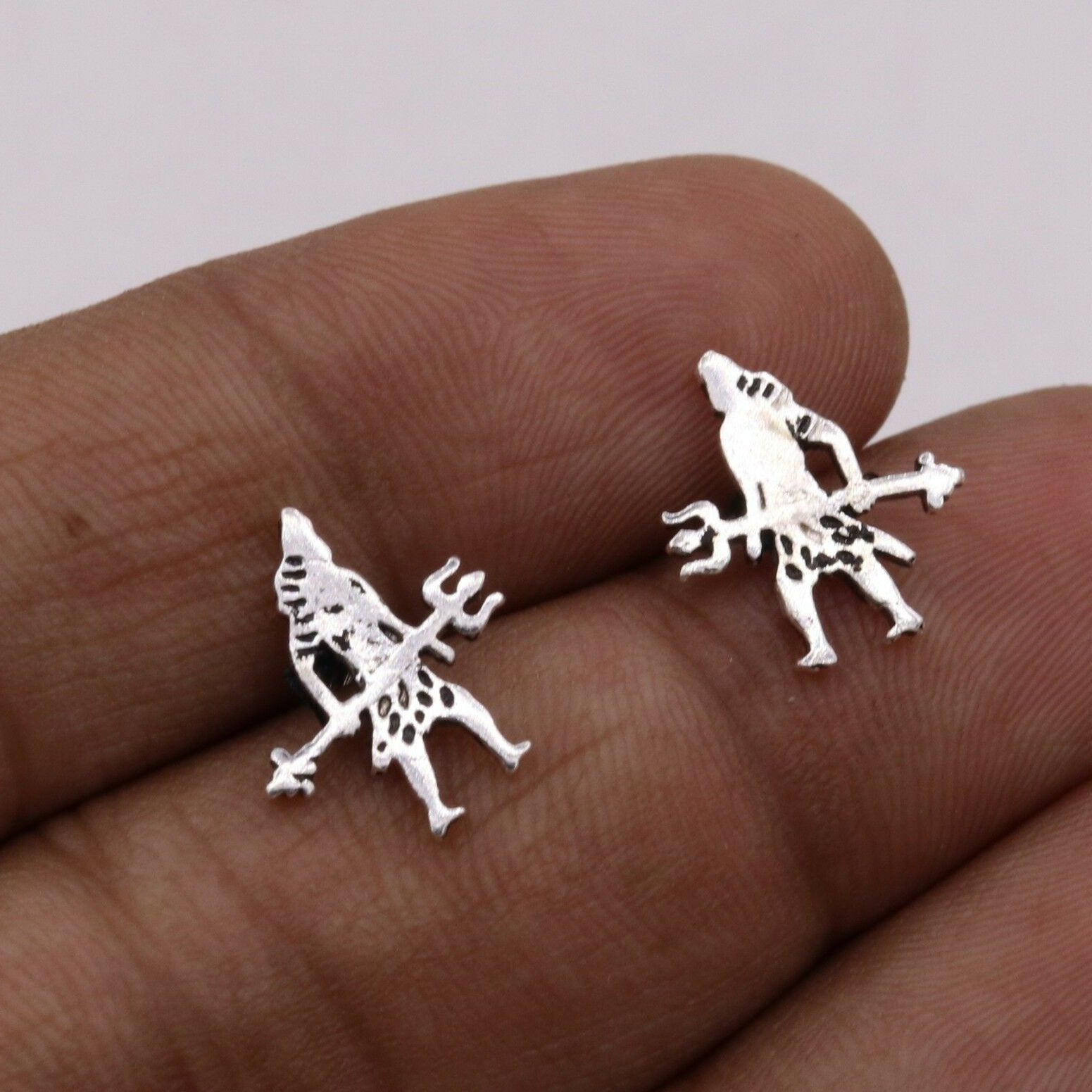 INDIAN IDOL 925 SILVER LORD SHIVA WITH TRIDENT DESIGN STUD EARRING JEWELRY S-38 - TRIBAL ORNAMENTS