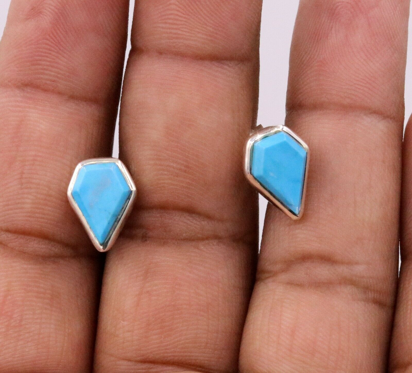 BLUE TURQUOISE STONE FABULOUS SOLID 925 SILVER STUD EARRINGS JEWELRY UNISEX S290 - TRIBAL ORNAMENTS