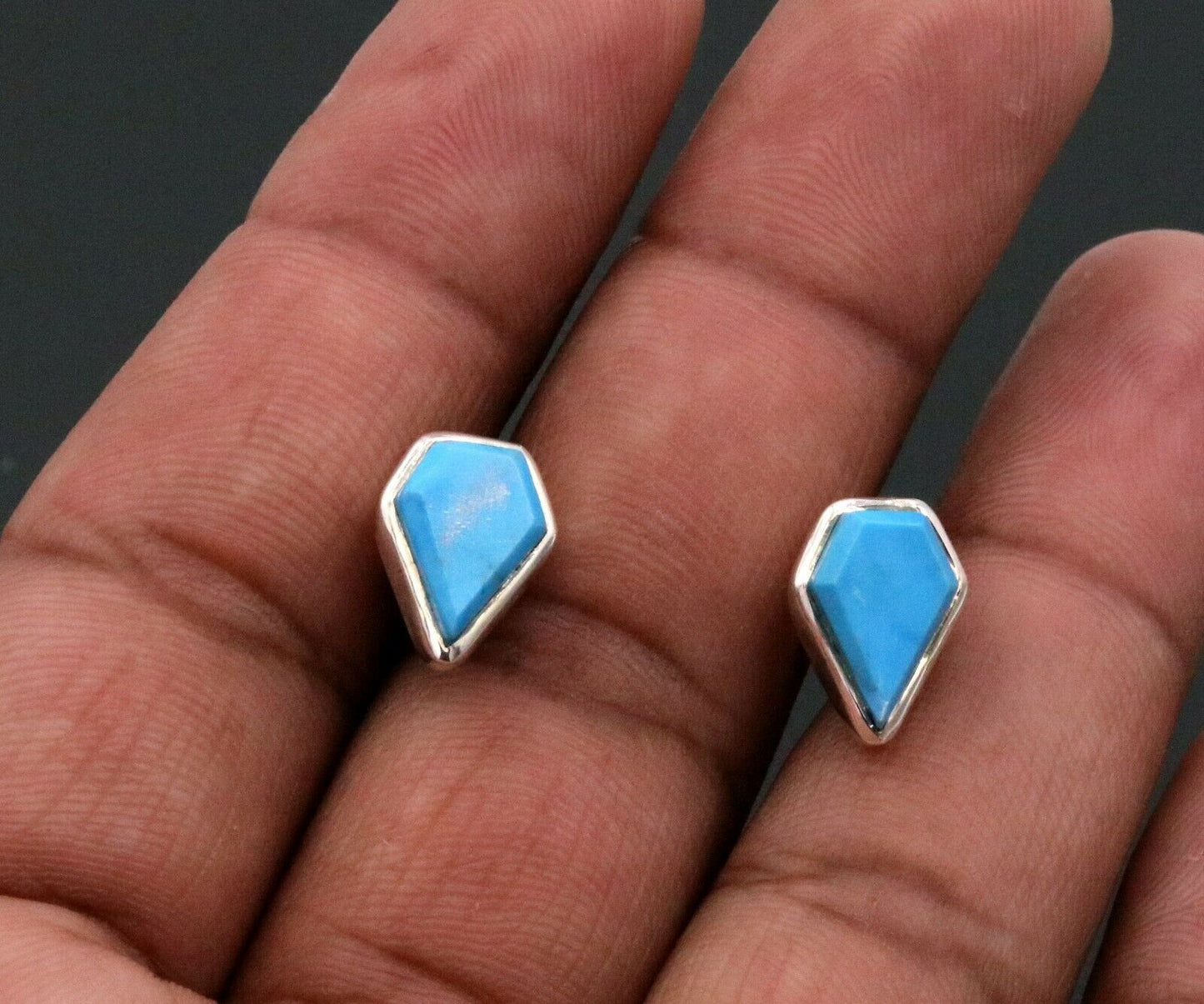 BLUE TURQUOISE STONE FABULOUS SOLID 925 SILVER STUD EARRINGS JEWELRY UNISEX S290 - TRIBAL ORNAMENTS