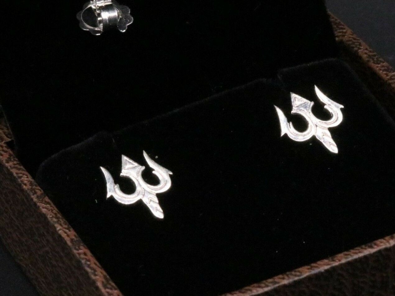 VINTAGE REGIONAL HANDMADE SILVER LORD SHIVA TRIDENT SHAPE SUER STUD EARRING -23 - TRIBAL ORNAMENTS