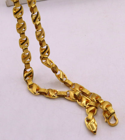 22K gold vintage handmade Lotus link chain necklace, 7.5mm unisex traditional jewelry from Rajasthan India, engraved design.