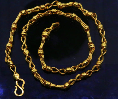 22K yellow gold handmade antique link chain necklace, 5mm unisex traditional gold jewelry with hallmark, crafted in India.