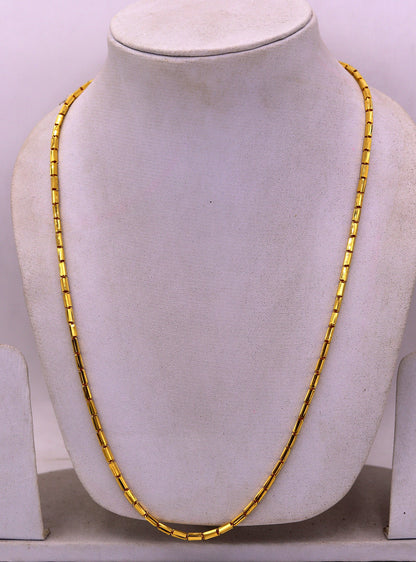 22K yellow gold handmade Baht chain necklace, 2.5mm width, traditional Indian jewelry with intricate craftsmanship.