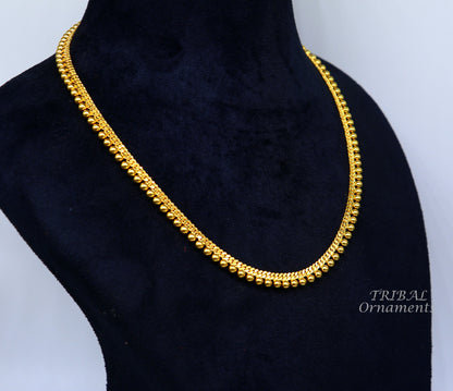 Vintage beaded-style handmade necklace in genuine 22K yellow gold, stylish chain, ideal for gifting or wedding jewelry from India.