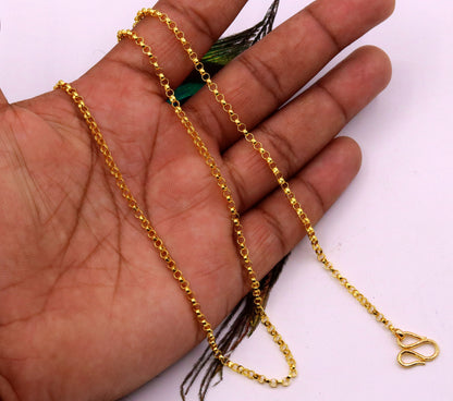 Handmade 22K yellow gold cable rolo chain necklace from TRIBAL ORNAMENTS, genuine 916 hallmarked stylish gold jewelry from India.