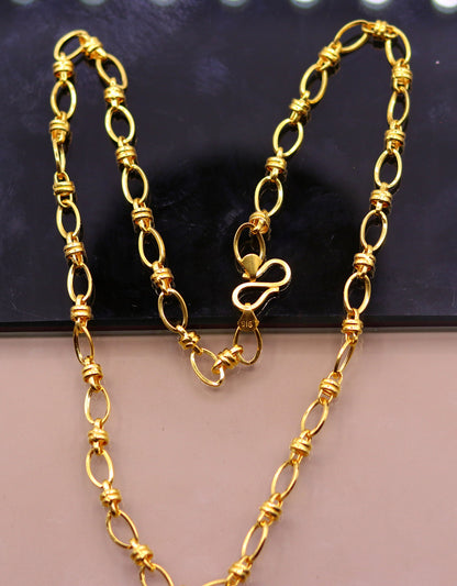 Handmade 22K yellow gold tribal design link chain necklace, 6.5mm wide, Indian traditional jewelry, gift-ready necklace.