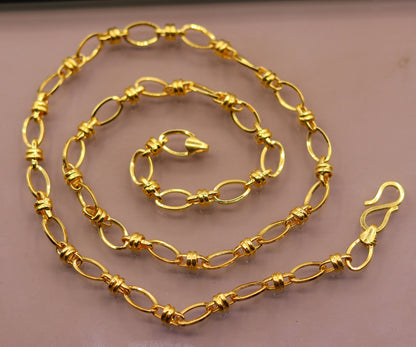 Handmade 22K yellow gold tribal design link chain necklace, 6.5mm wide, Indian traditional jewelry, suitable as a gift.
