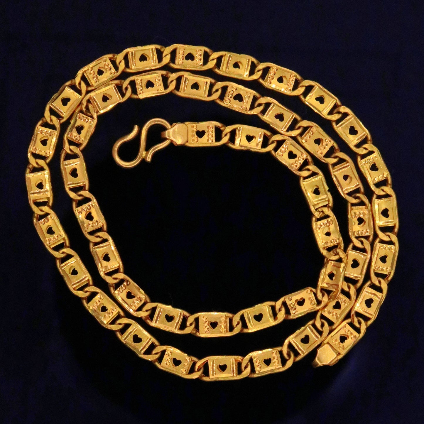 Handmade 22K yellow gold Nawabi chain necklace with diamond cut design, 5mm width, unisex jewelry from TRIBAL ORNAMENTS.