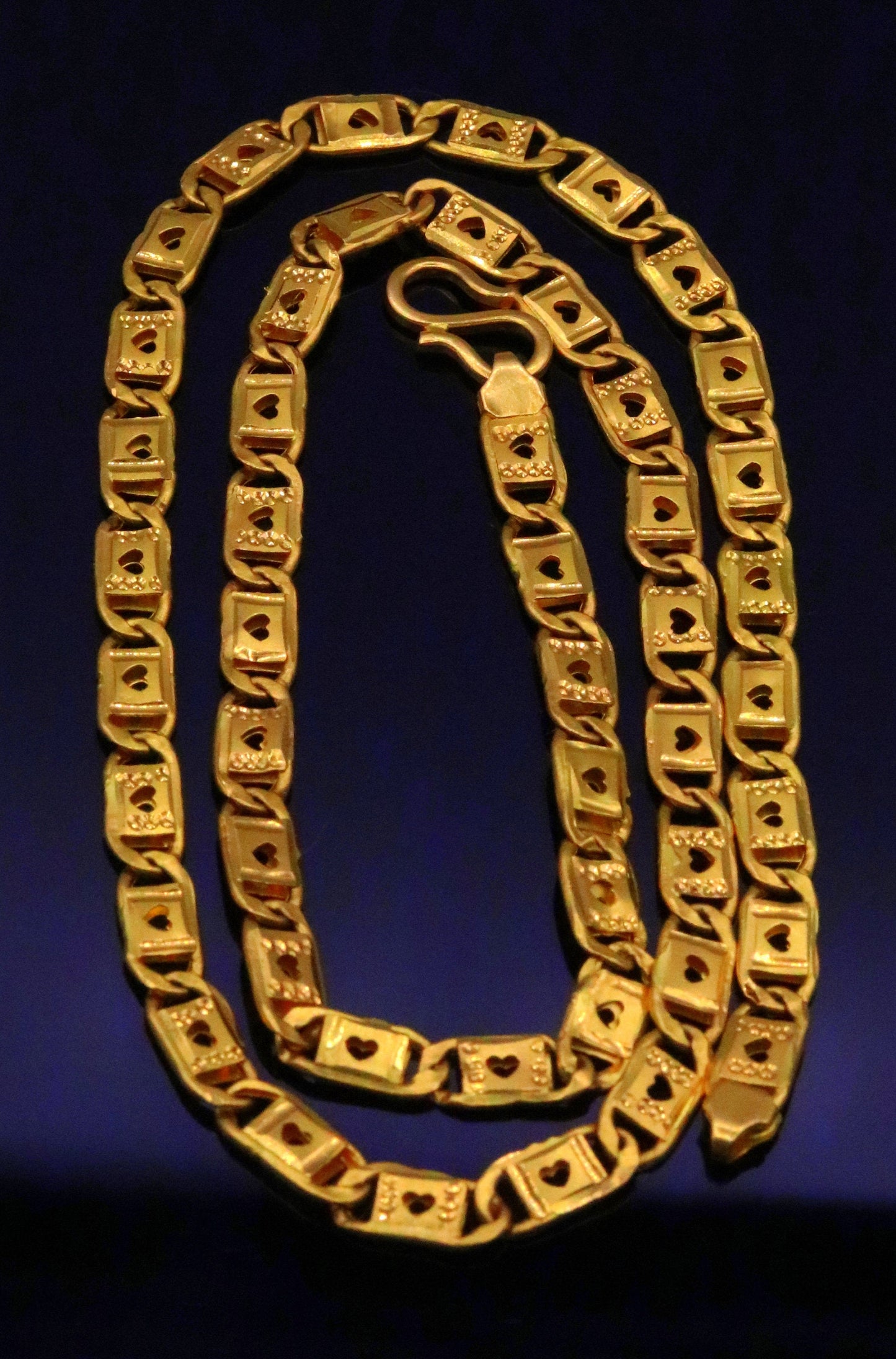 Handmade 22KT yellow gold Nawabi chain necklace with diamond cut design, 5mm width, unisex jewelry from Tribal Ornaments.