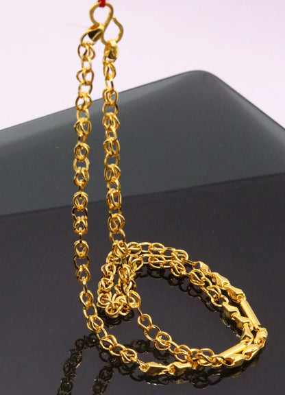 Vintage 22K yellow gold handmade link chain necklace, 3-4mm unisex design with hallmarked Indian jewelry branding.