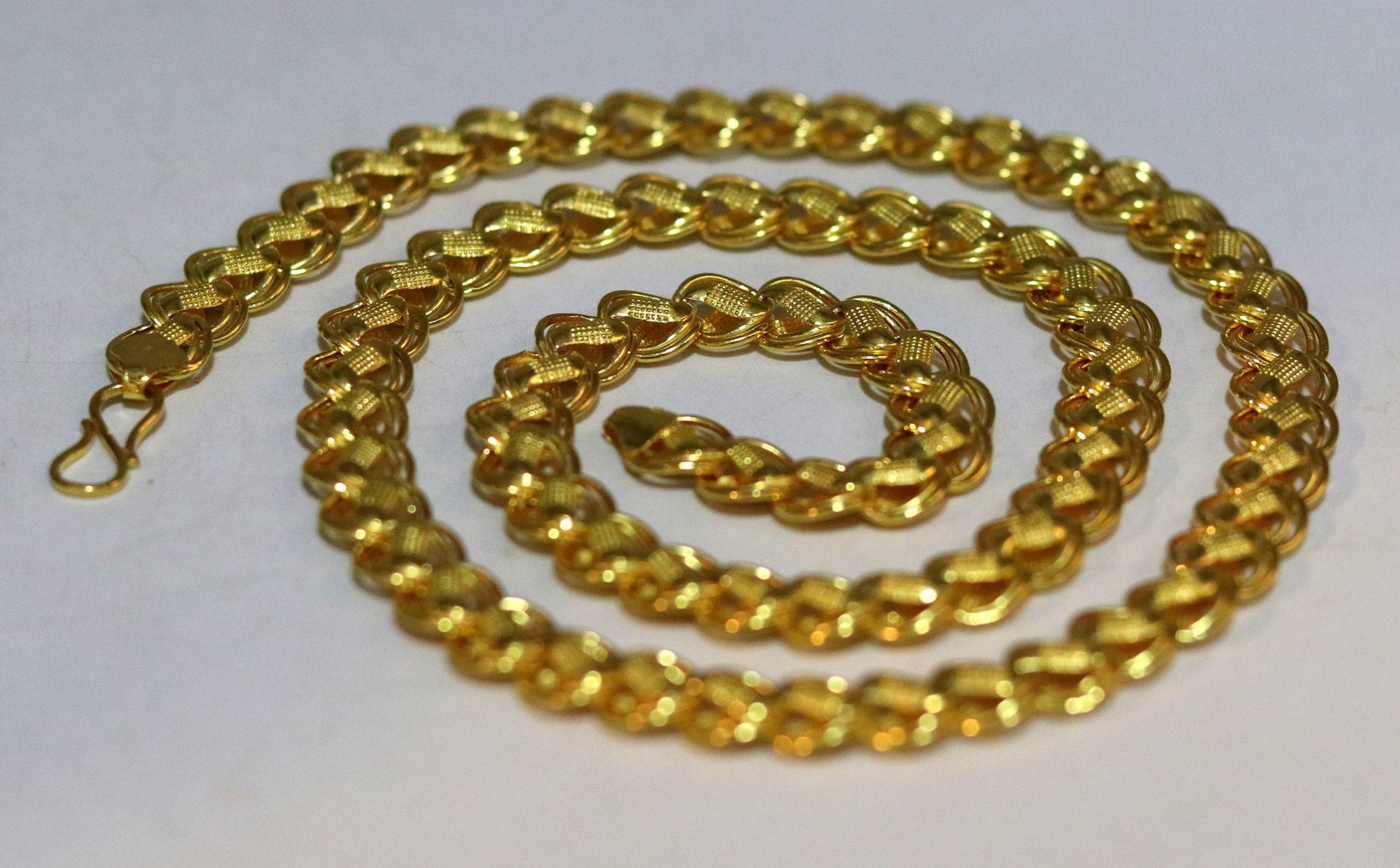 Vintage handmade 22karat yellow gold fabulous lotus design 20 inch unisex necklace chain from rajasthan india - TRIBAL ORNAMENTS