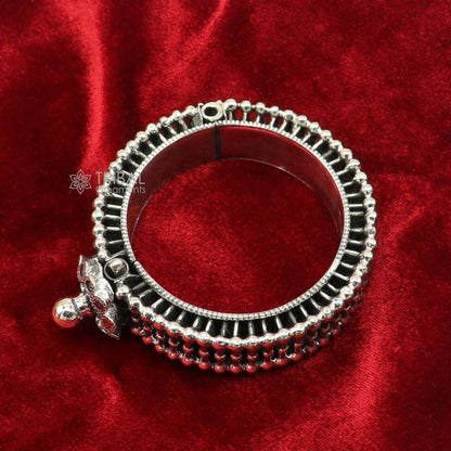Vintage 925 sterling silver bangle cuff bracelet with intricate Indian tribal design, handmade bridal jewelry by Tribal Ornaments.