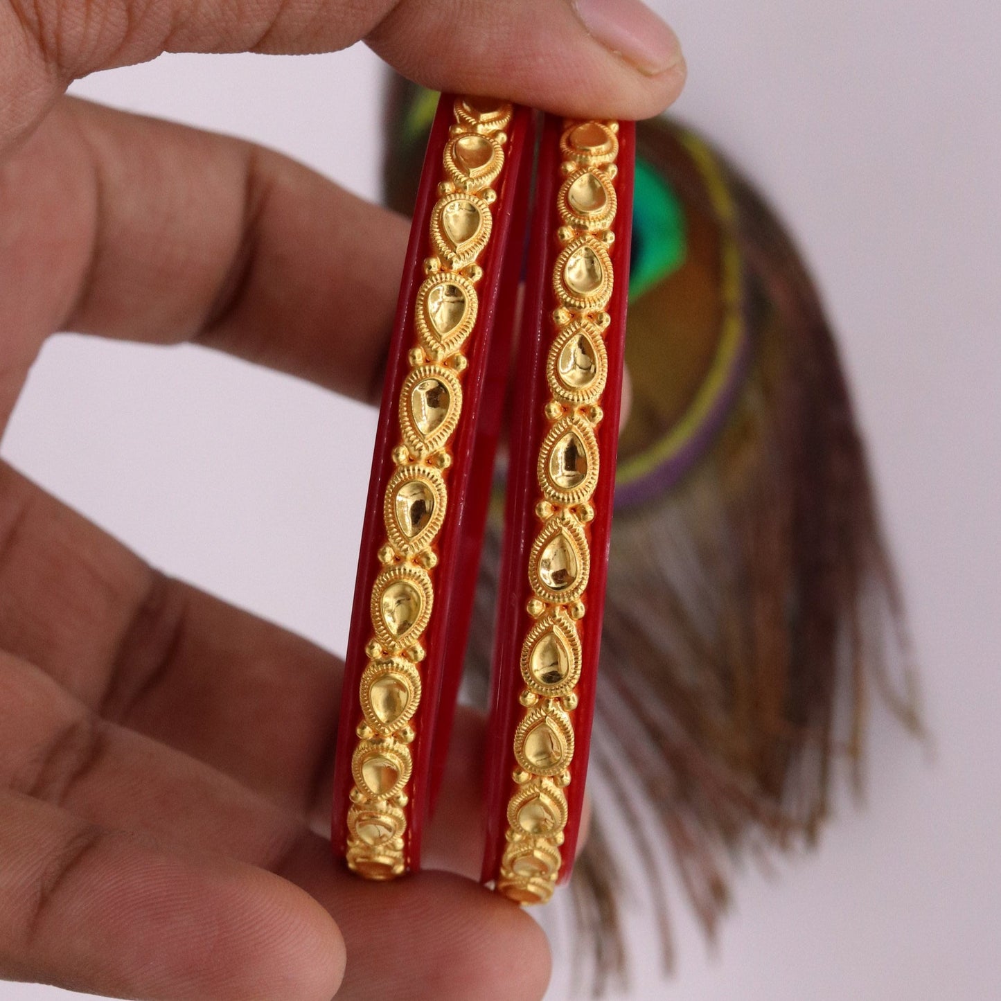 Vintage antique 22kt yellow gold Tussi pattern bangle bracelet pair, traditional Indian wedding jewelry by TRIBAL ORNAMENTS.