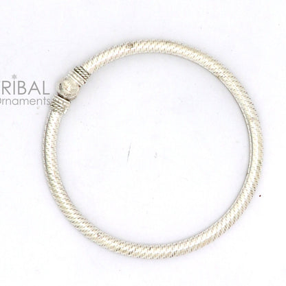 Sterling silver single ball bangle bracelet by Tribal Ornaments, handmade tribal design, unisex kada jewelry, shiny and elegant.