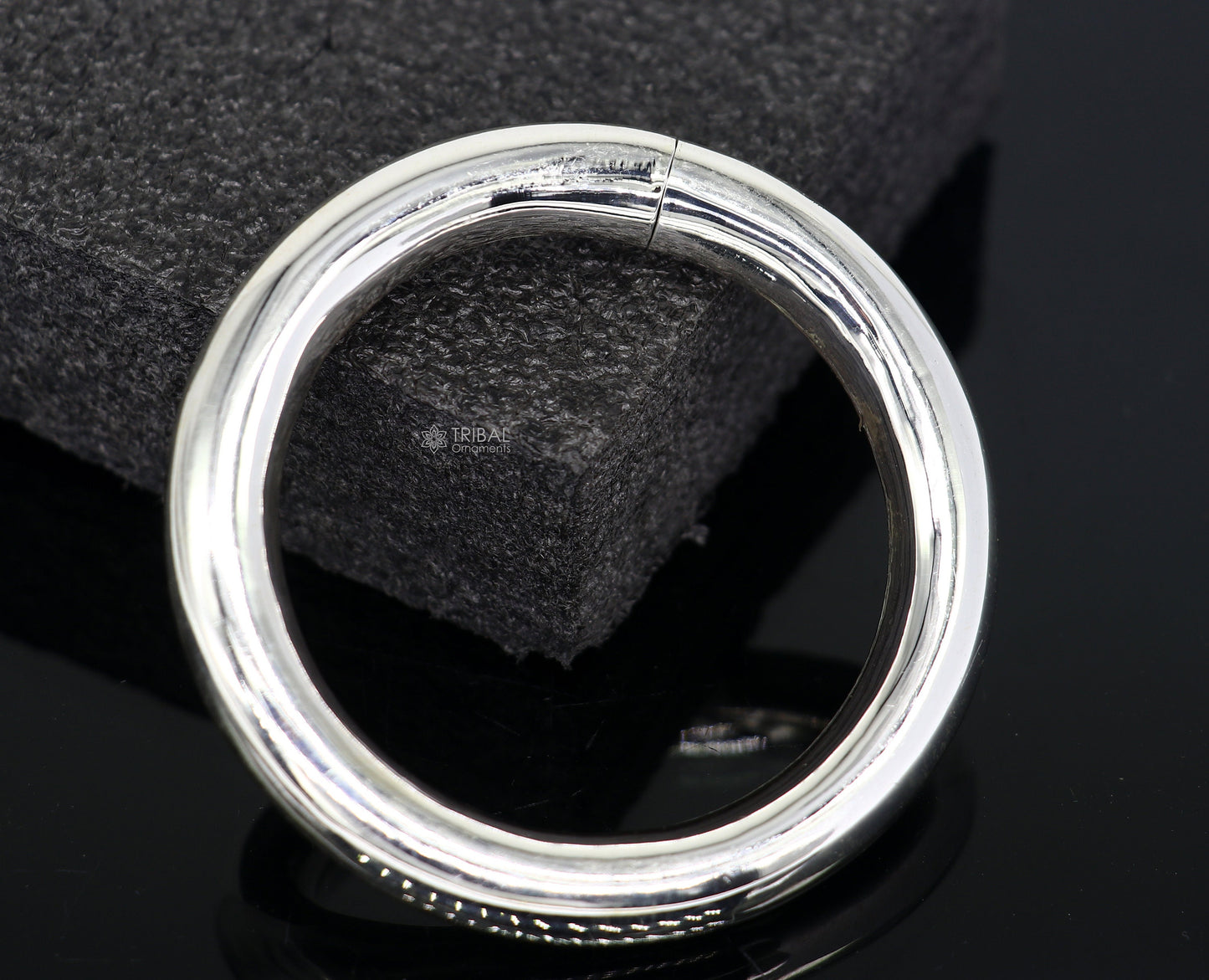 Sterling silver bangle bracelet by Tribal Ornaments, plain shine finish, unisex design, handcrafted jewelry, personalized gift accessory