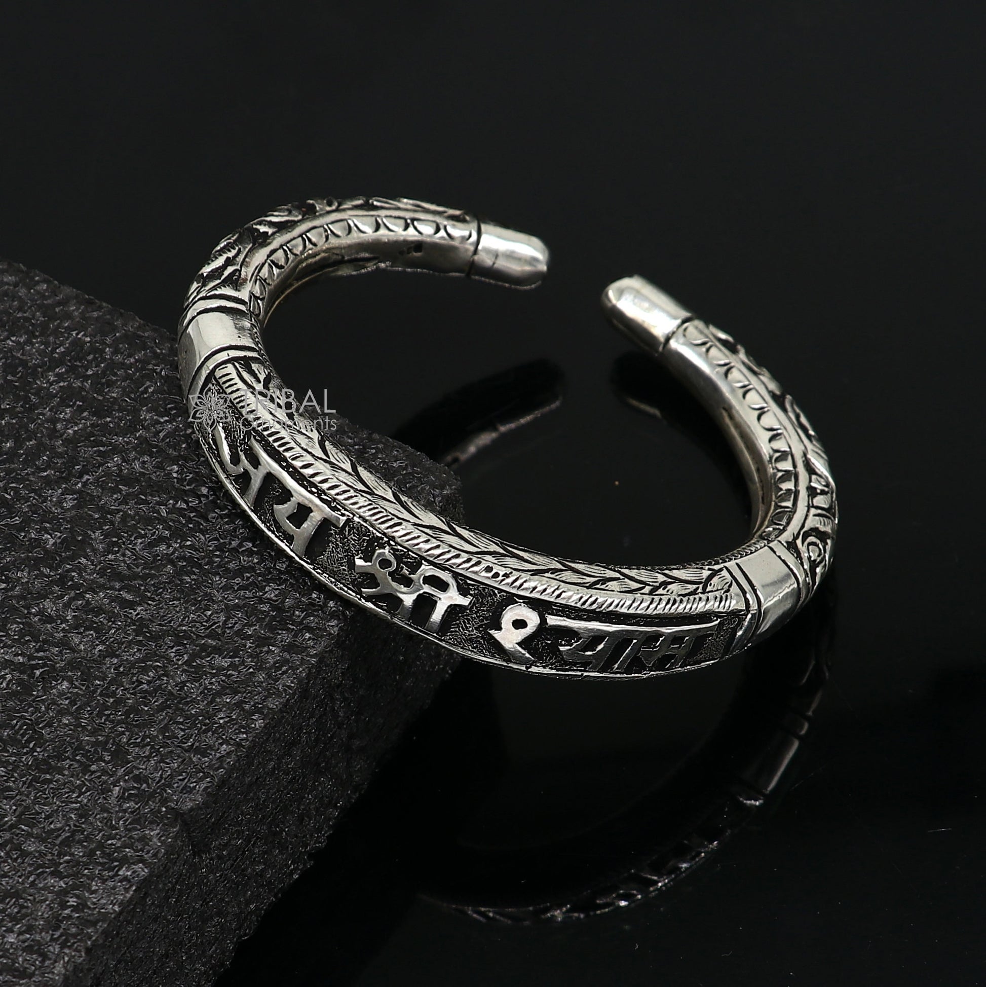 Divine lord krishna "jai shri shyam" matra handmade 925 sterling silver kada, best unisex bangle bracelet kada jewelry from india nsk710 - TRIBAL ORNAMENTS