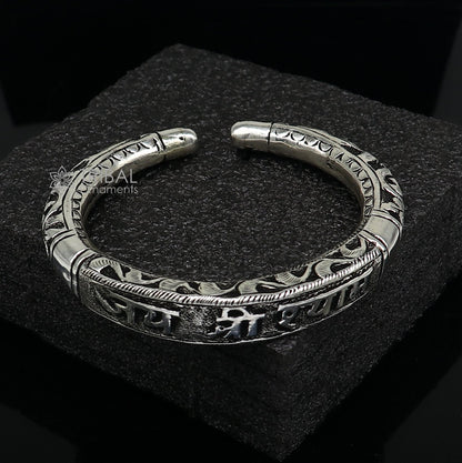 Divine lord krishna "jai shri shyam" matra handmade 925 sterling silver kada, best unisex bangle bracelet kada jewelry from india nsk711 - TRIBAL ORNAMENTS