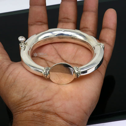 Sterling silver vintage bangle bracelet with plain design, handmade ethnic Banjara jewelry by TRIBAL ORNAMENTS.